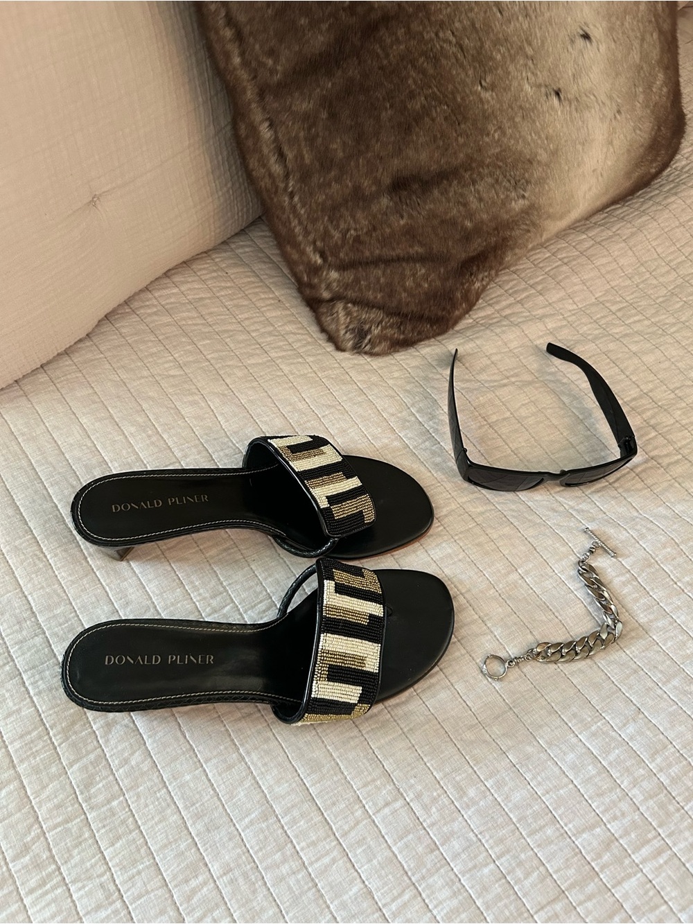 Donald Pliner black beaded boho tribal kitten heel slide sandals 10